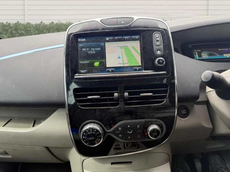 RENAULT ZOE