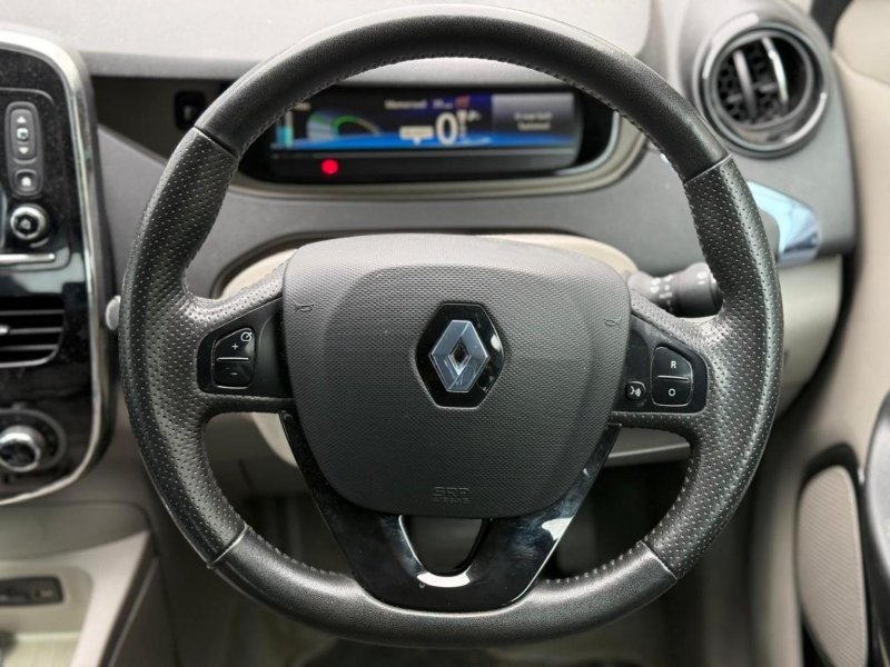 RENAULT ZOE