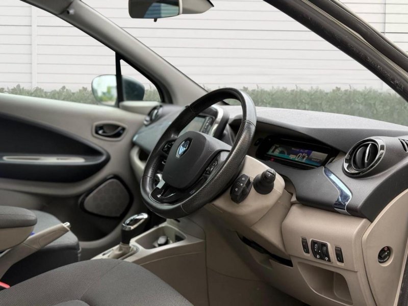 RENAULT ZOE