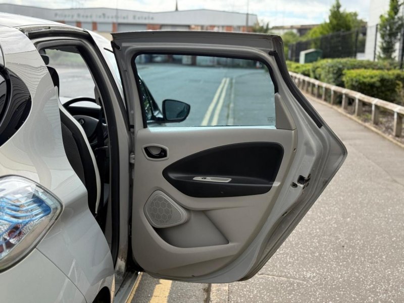 RENAULT ZOE