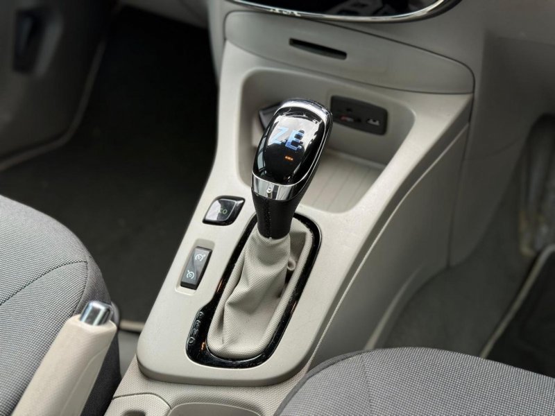 RENAULT ZOE