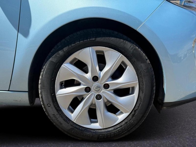 RENAULT ZOE