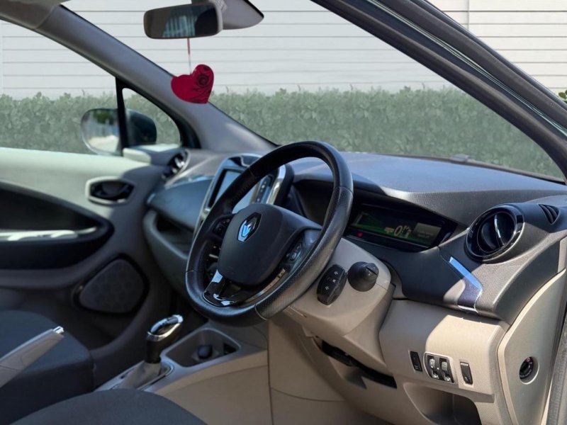 RENAULT ZOE